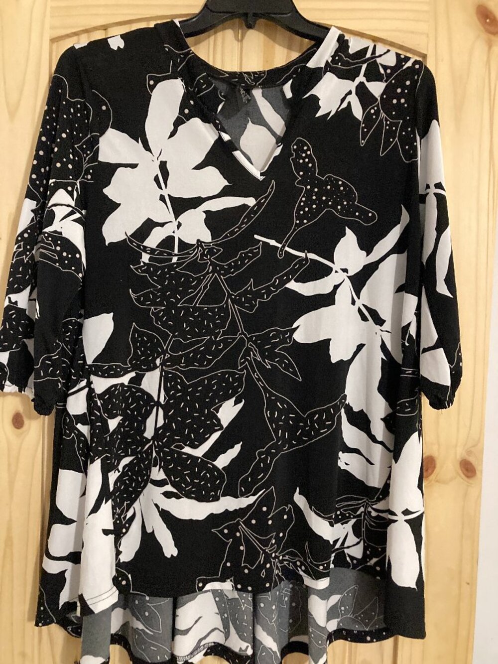 Lildy brand blouse size XL - black and white